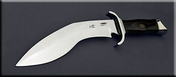 KGHB023-khukris-solo.jpg