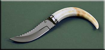 KNOK002_hunter_solo.jpg